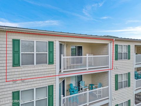 A home in Oak Island