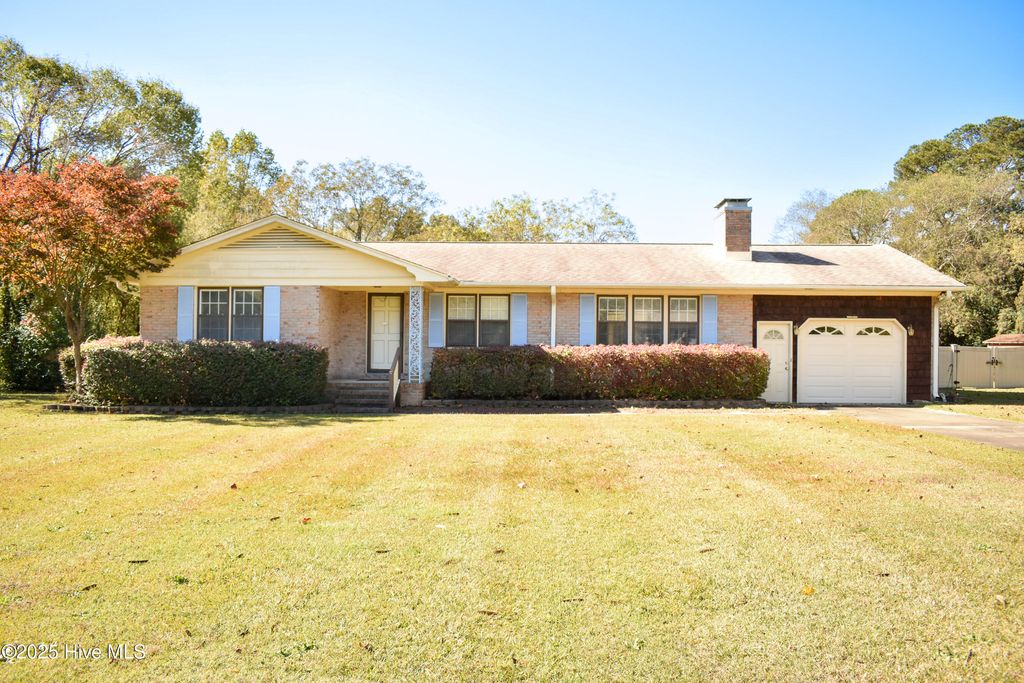 Photo of 105 Glenn Drive, Goldsboro, NC 27530 (MLS # 100539167)