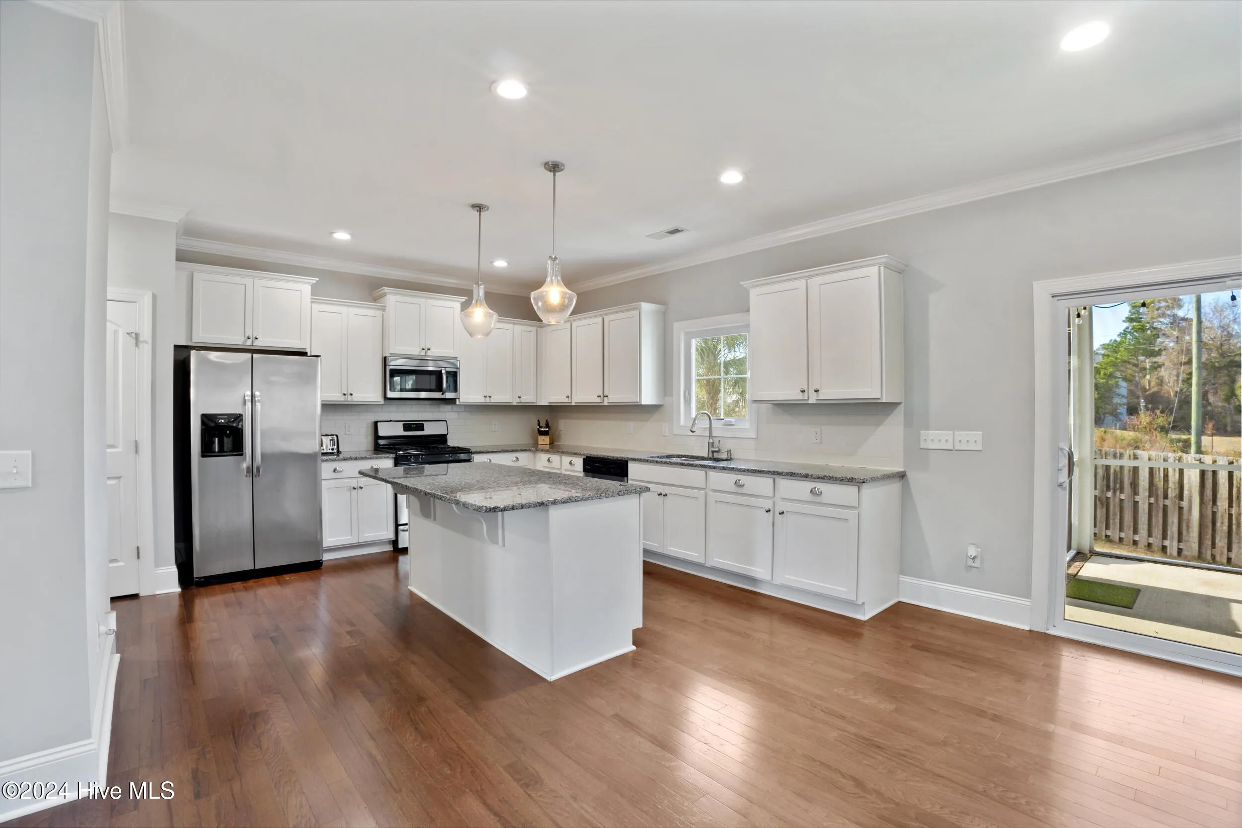 Wilmington, North Carolina 28412, United States, 4 Bedrooms Bedrooms, ,3 BathroomsBathrooms,Residential,Pending,23593