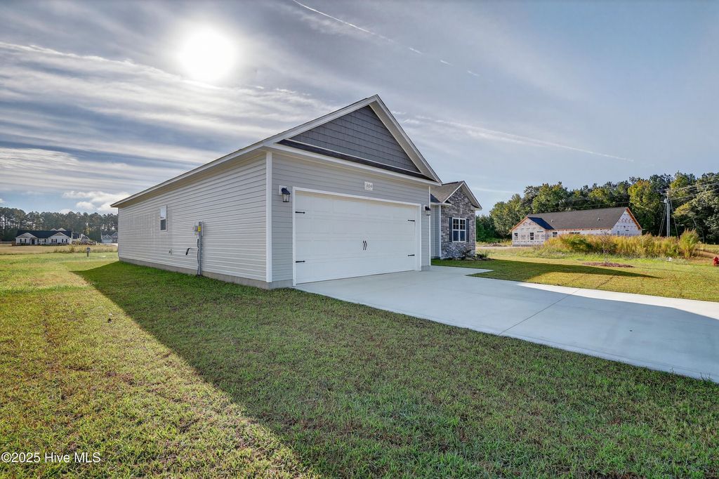 Photo of 304 Cotton Hill Place #Lot 110, Hubert, NC 28539 (MLS # 100505090)