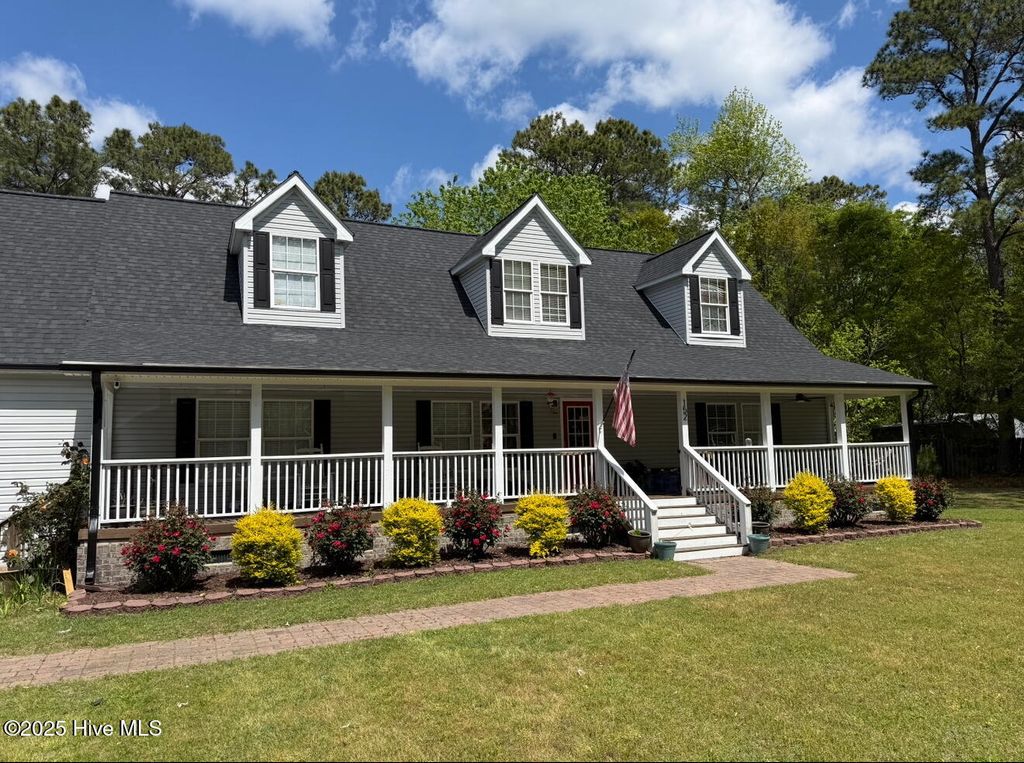 Photo of 152 Crystal Court, Hampstead, NC 28443 (MLS # 100535134)