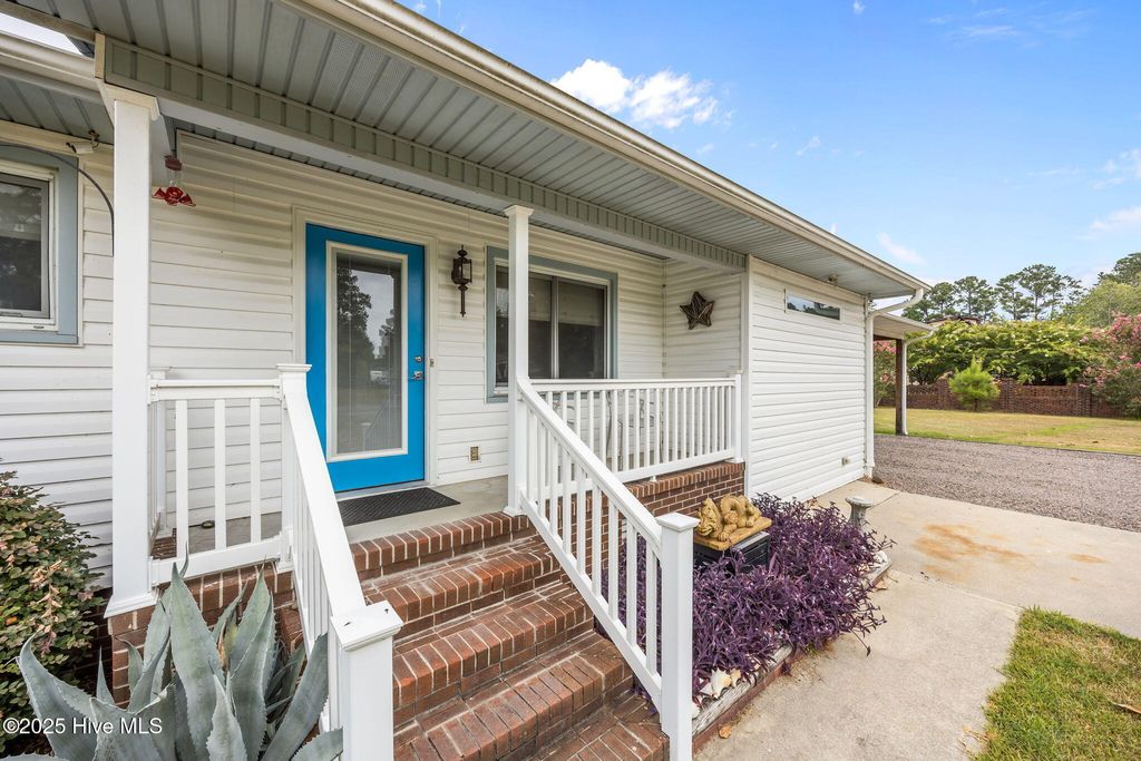 Photo of 106 Norman Circle, Oriental, NC 28571 (MLS # 100522260)