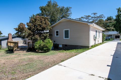 A home in Hubert