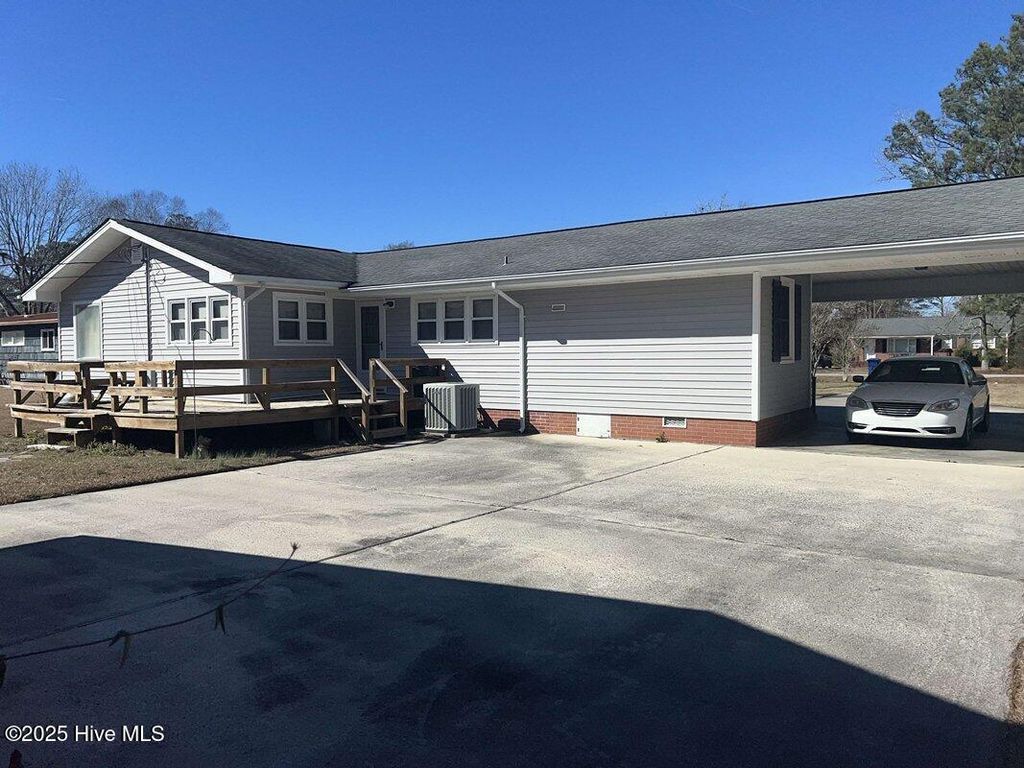 Photo of 215 Nunn Street, Havelock, NC 28532 (MLS # 100507067)