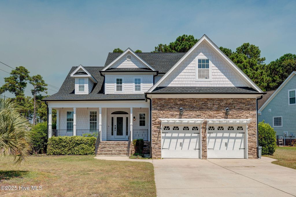 Photo of 101 Yacht Basin Landing, Hampstead, NC 28443 (MLS # 100529617)