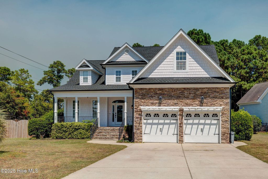 Photo of 101 Yacht Basin Landing, Hampstead, NC 28443 (MLS # 100529617)