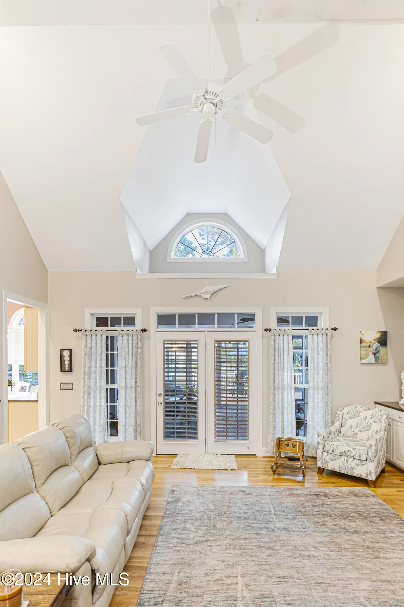 Wilmington, North Carolina 28409, United States, 4 Bedrooms Bedrooms, ,3 BathroomsBathrooms,Residential,Pending,29125