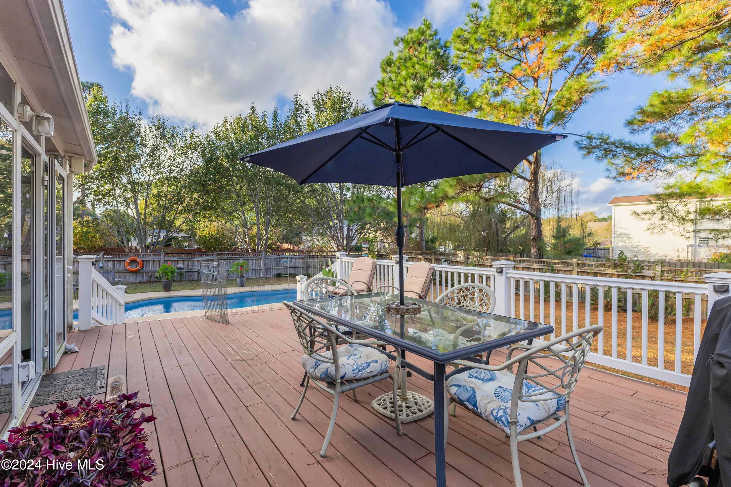 Wilmington, North Carolina 28409, United States, 4 Bedrooms Bedrooms, ,3 BathroomsBathrooms,Residential,Pending,29125