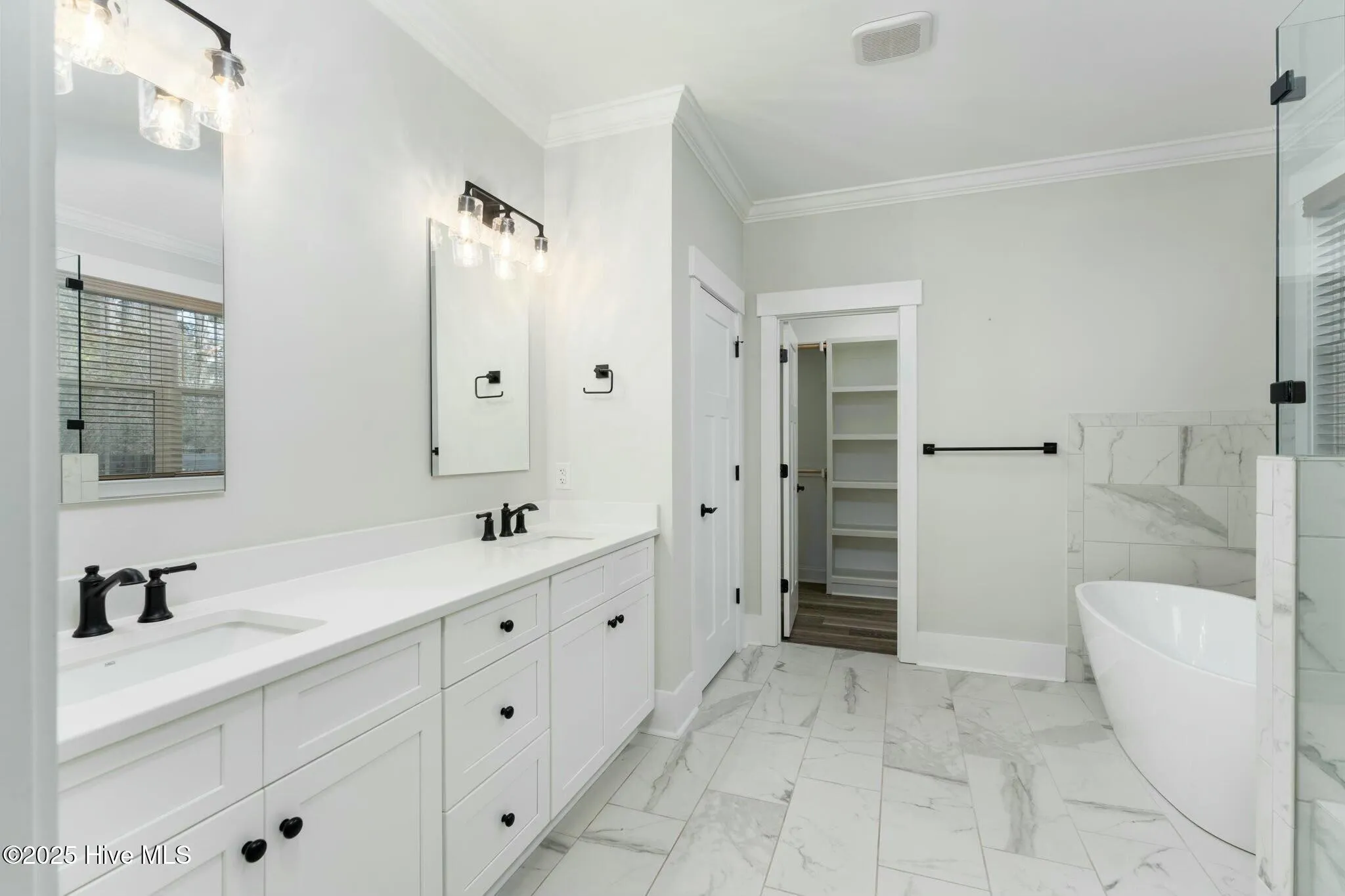 Hampstead, North Carolina 28443, United States, 4 Bedrooms Bedrooms, ,4 BathroomsBathrooms,Residential,Active,375