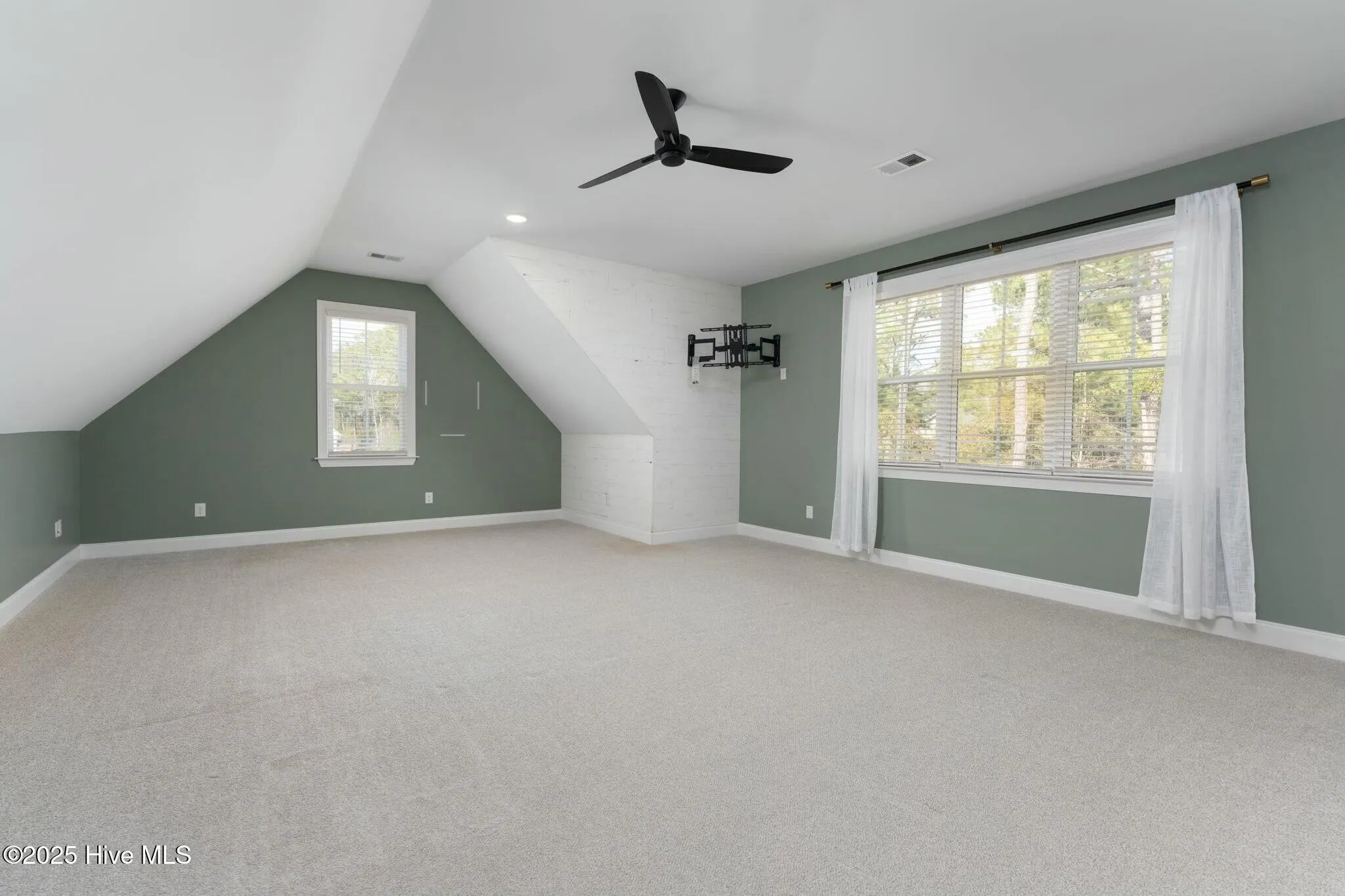 Hampstead, North Carolina 28443, United States, 4 Bedrooms Bedrooms, ,4 BathroomsBathrooms,Residential,Active,375