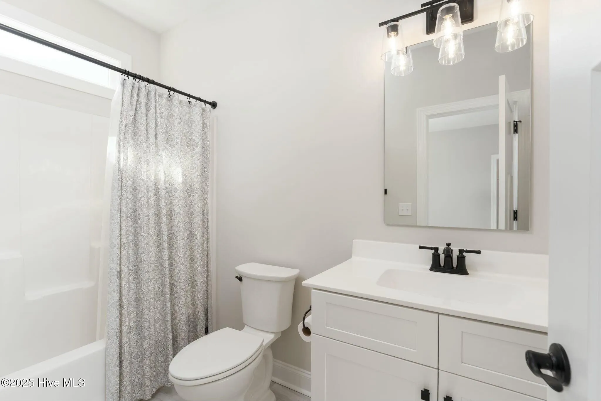 Hampstead, North Carolina 28443, United States, 4 Bedrooms Bedrooms, ,4 BathroomsBathrooms,Residential,Active,375