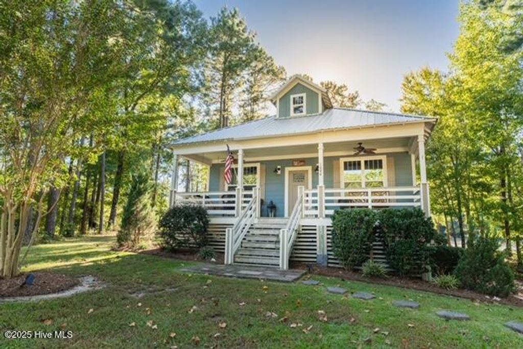 Photo of 1044 Mill Creek Road, Minnesott Beach, NC 28510 (MLS # 100512408)