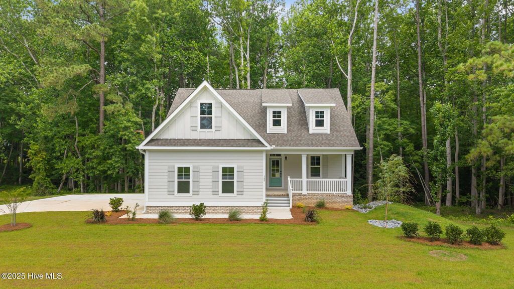 Photo of 107 E Morning Glory Drive, Minnesott Beach, NC 28510 (MLS # 100512065)