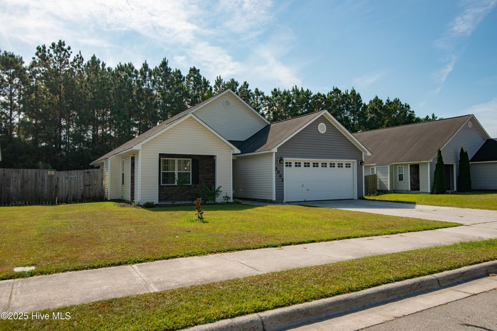 Photo of 2002 W T Whitehead Drive, Jacksonville, NC 28546 (MLS # 100533217)