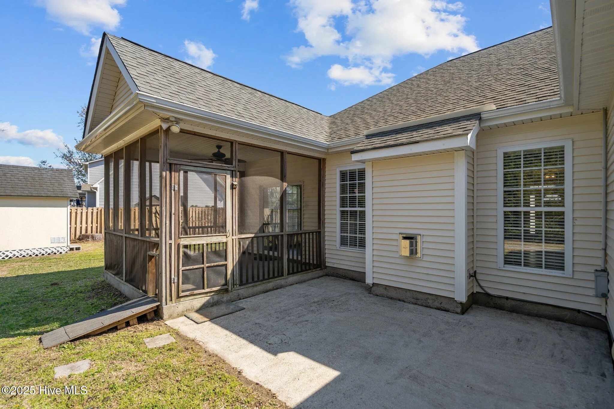 Wilmington, North Carolina 28409, United States, 3 Bedrooms Bedrooms, ,2 BathroomsBathrooms,Residential,Active,99106