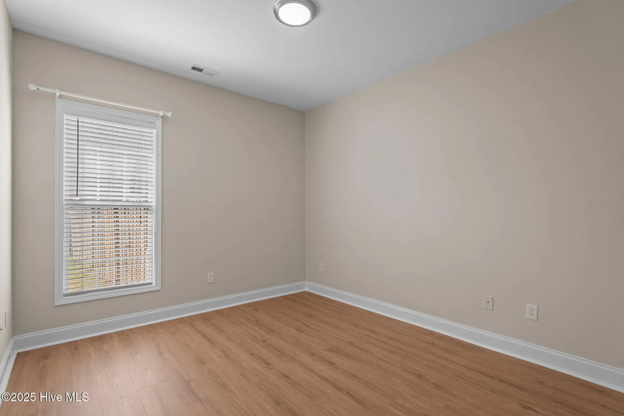 Wilmington, North Carolina 28409, United States, 3 Bedrooms Bedrooms, ,2 BathroomsBathrooms,Residential,Active,99106