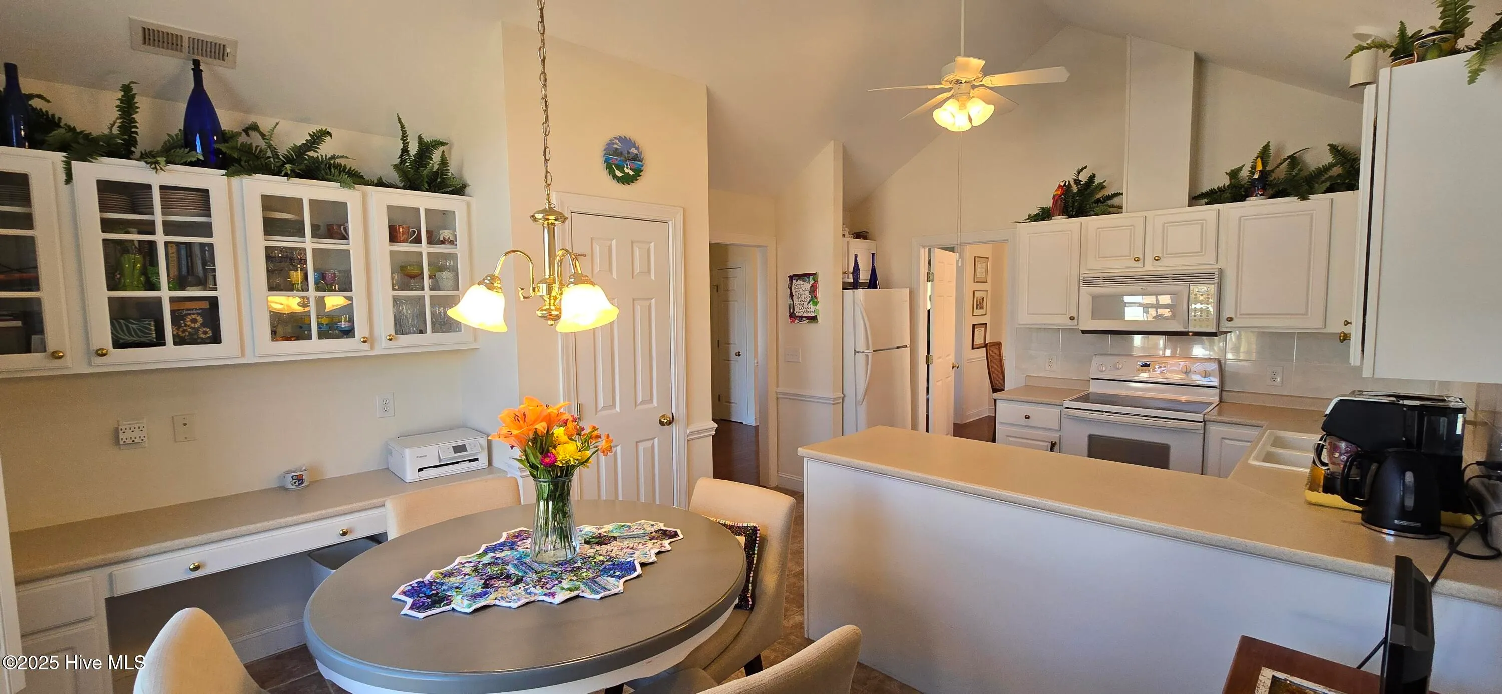 Greenville, North Carolina 27834, United States, 3 Bedrooms Bedrooms, ,2 BathroomsBathrooms,Residential,Active,3393
