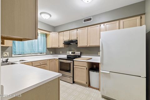 Tiny photo for 305 Saint Annes Moor Ct, Wilmington, NC 28412 (MLS # 100535092)