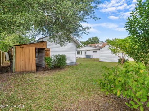 Tiny photo for 313 Brentwood Avenue, Jacksonville, NC 28540 (MLS # 100536192)