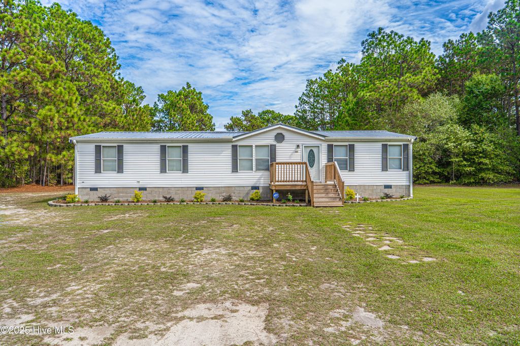 Photo of 151 Allen Lane, Aberdeen, NC 28315 (MLS # 100536044)