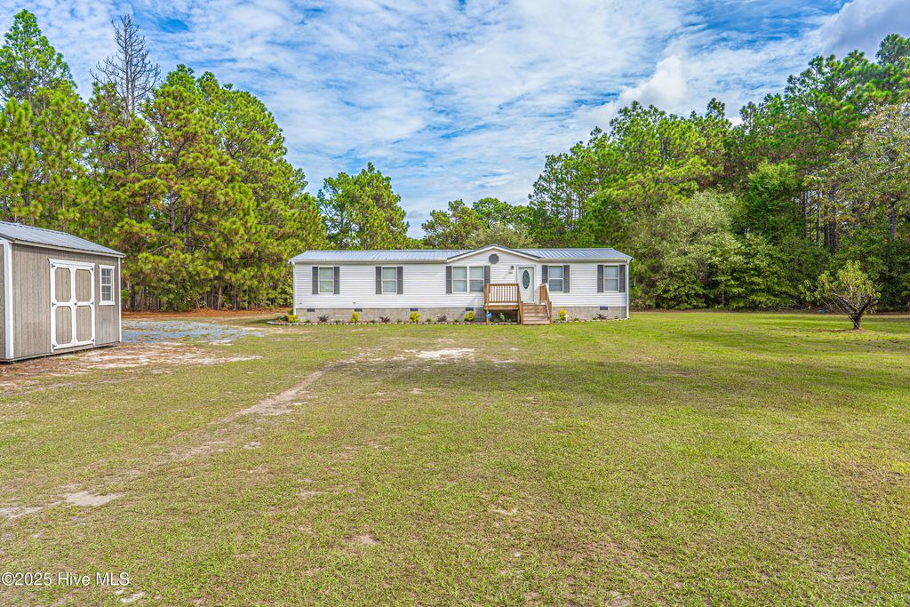 Photo of 151 Allen Lane, Aberdeen, NC 28315 (MLS # 100536044)