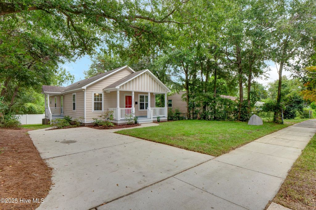 Photo of 1931 Washington Street, Wilmington, NC 28401 (MLS # 100531492)