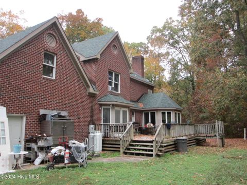 A home in Elizabeth City