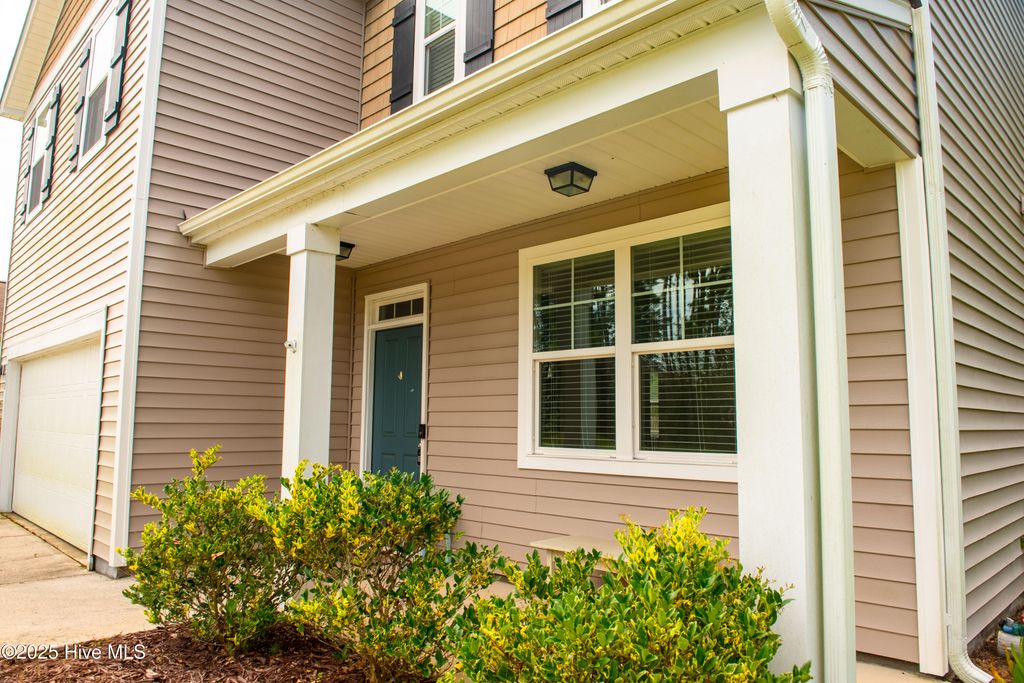 Photo of 733 Avington Lane NE, Leland, NC 28451 (MLS # 100521622)