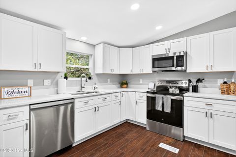 Tiny photo for 109 Floyd Pond Lane, Richlands, NC 28574 (MLS # 100540321)