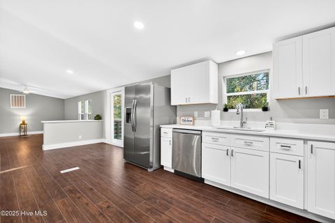 Tiny photo for 109 Floyd Pond Lane, Richlands, NC 28574 (MLS # 100540321)