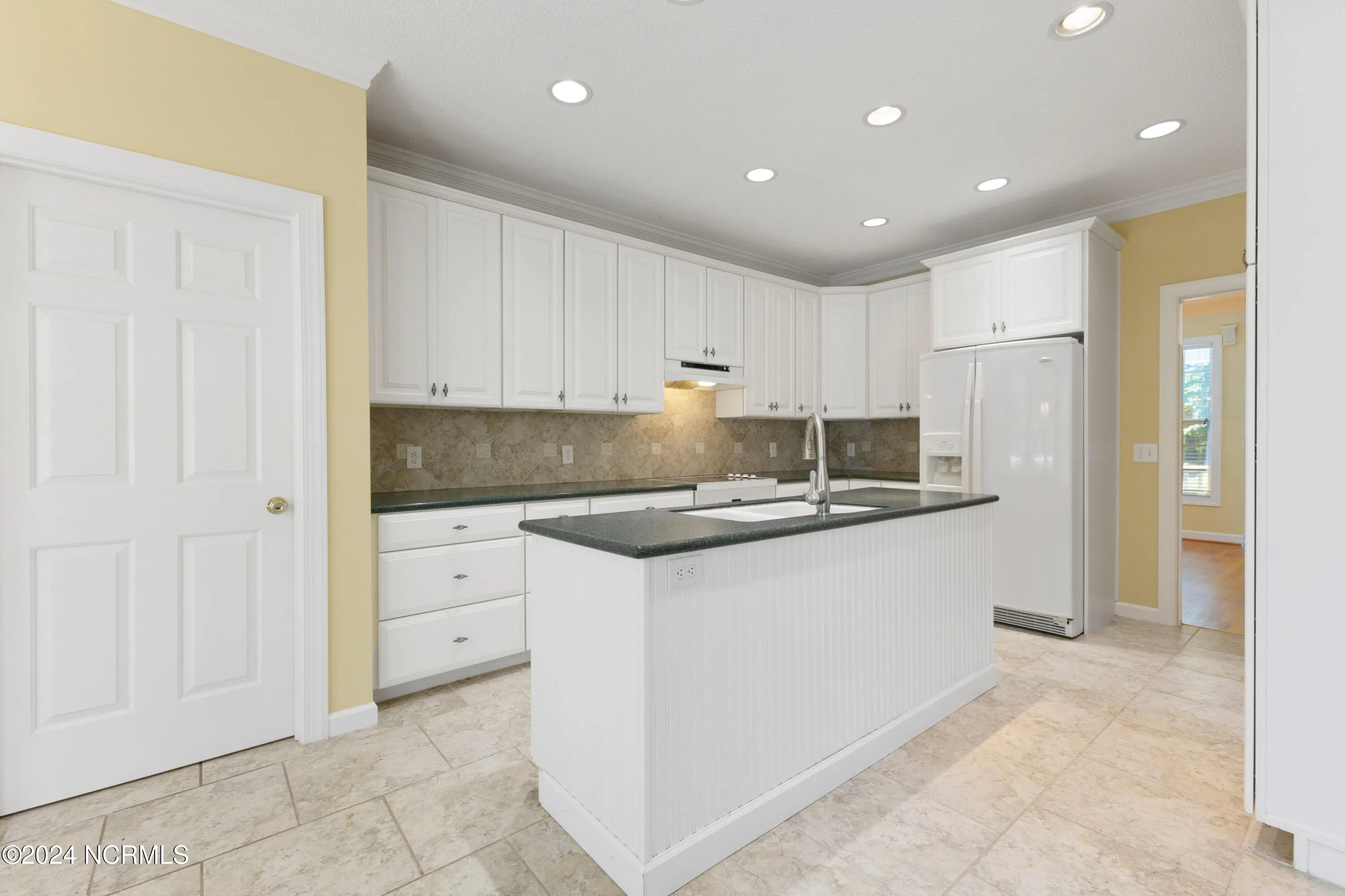 Wilmington, North Carolina 28411, United States, 4 Bedrooms Bedrooms, ,3 BathroomsBathrooms,Residential,Pending,47357