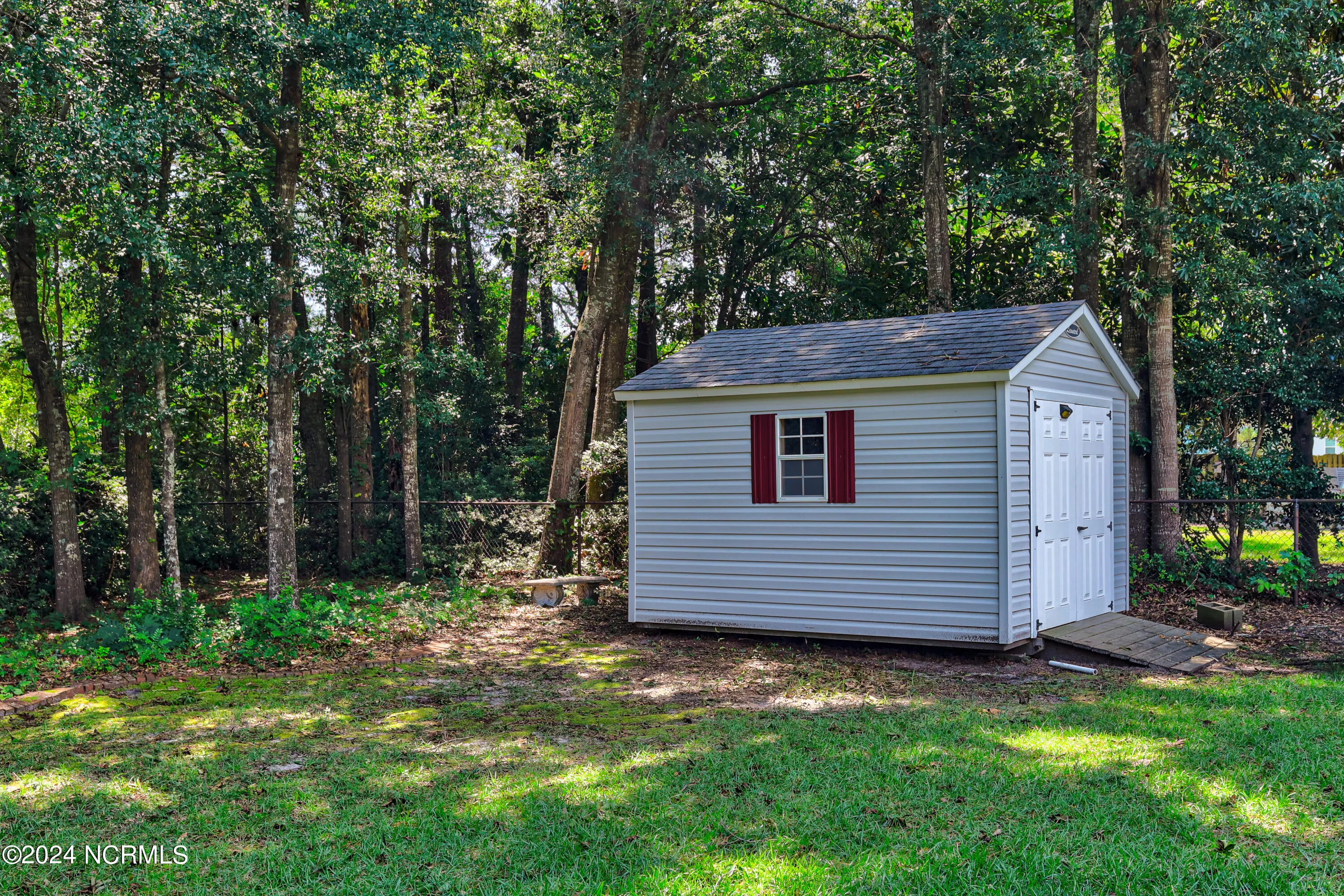 Wilmington, North Carolina 28411, United States, 4 Bedrooms Bedrooms, ,3 BathroomsBathrooms,Residential,Pending,47357