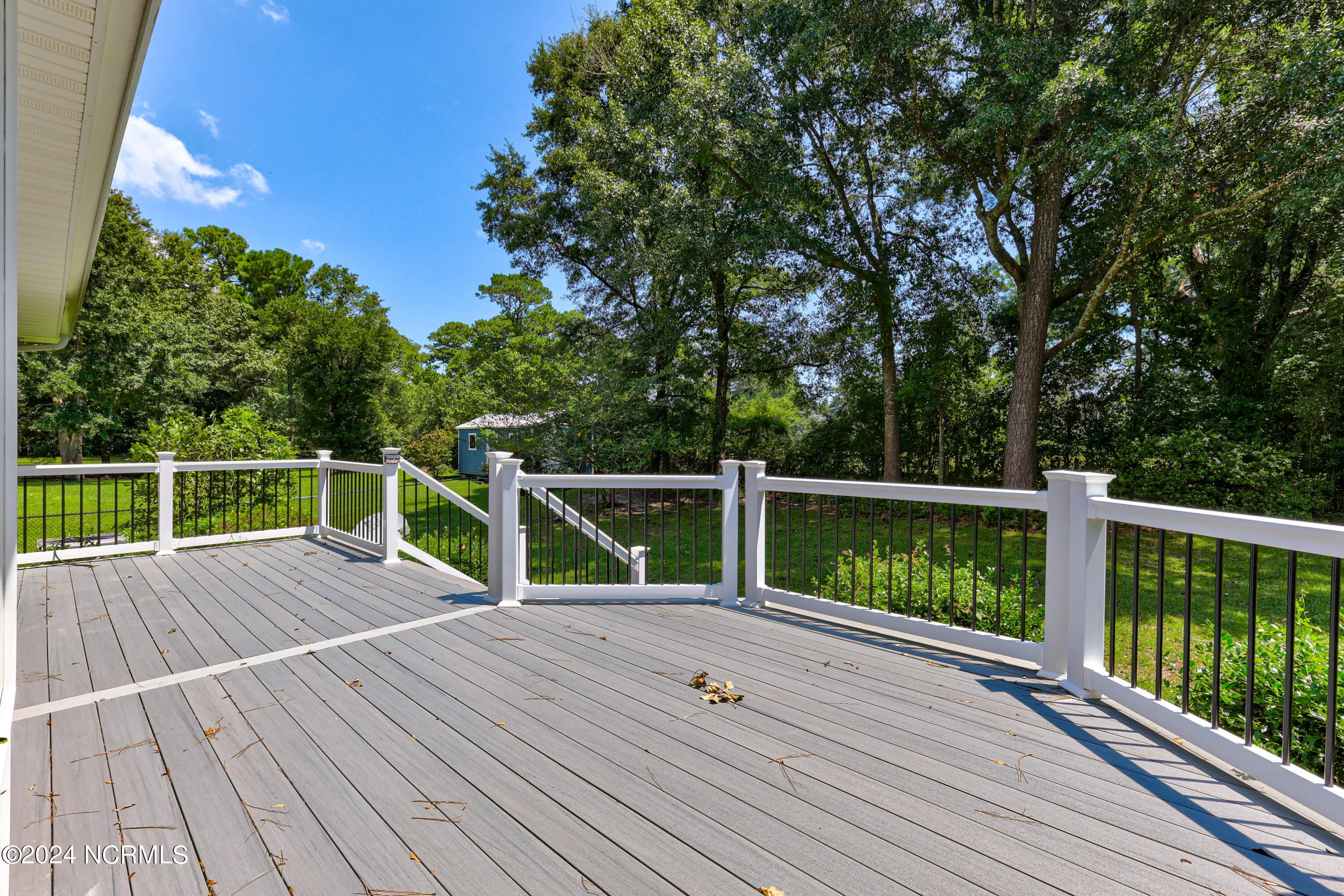 Wilmington, North Carolina 28411, United States, 4 Bedrooms Bedrooms, ,3 BathroomsBathrooms,Residential,Pending,47357