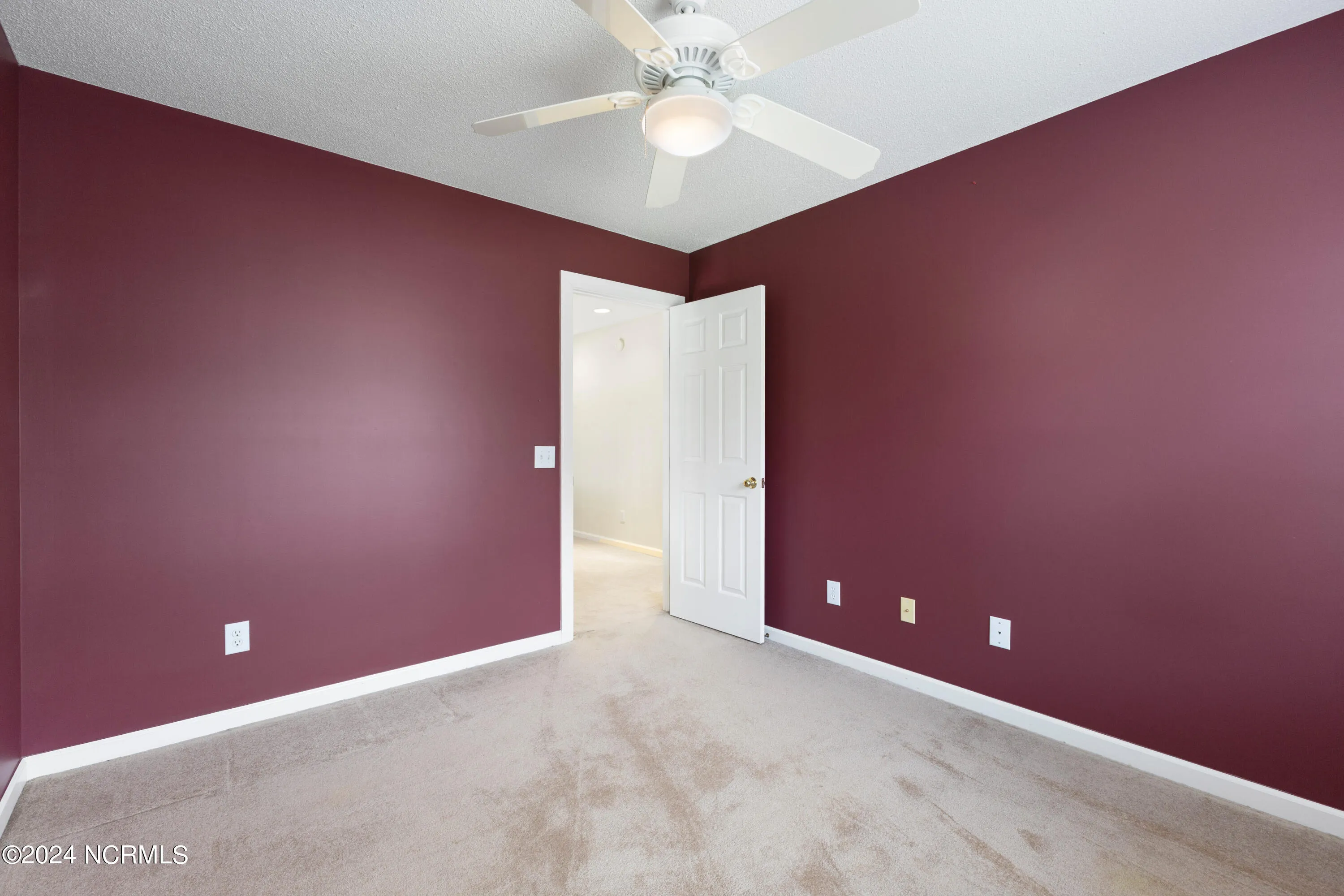 Wilmington, North Carolina 28411, United States, 4 Bedrooms Bedrooms, ,3 BathroomsBathrooms,Residential,Pending,47357