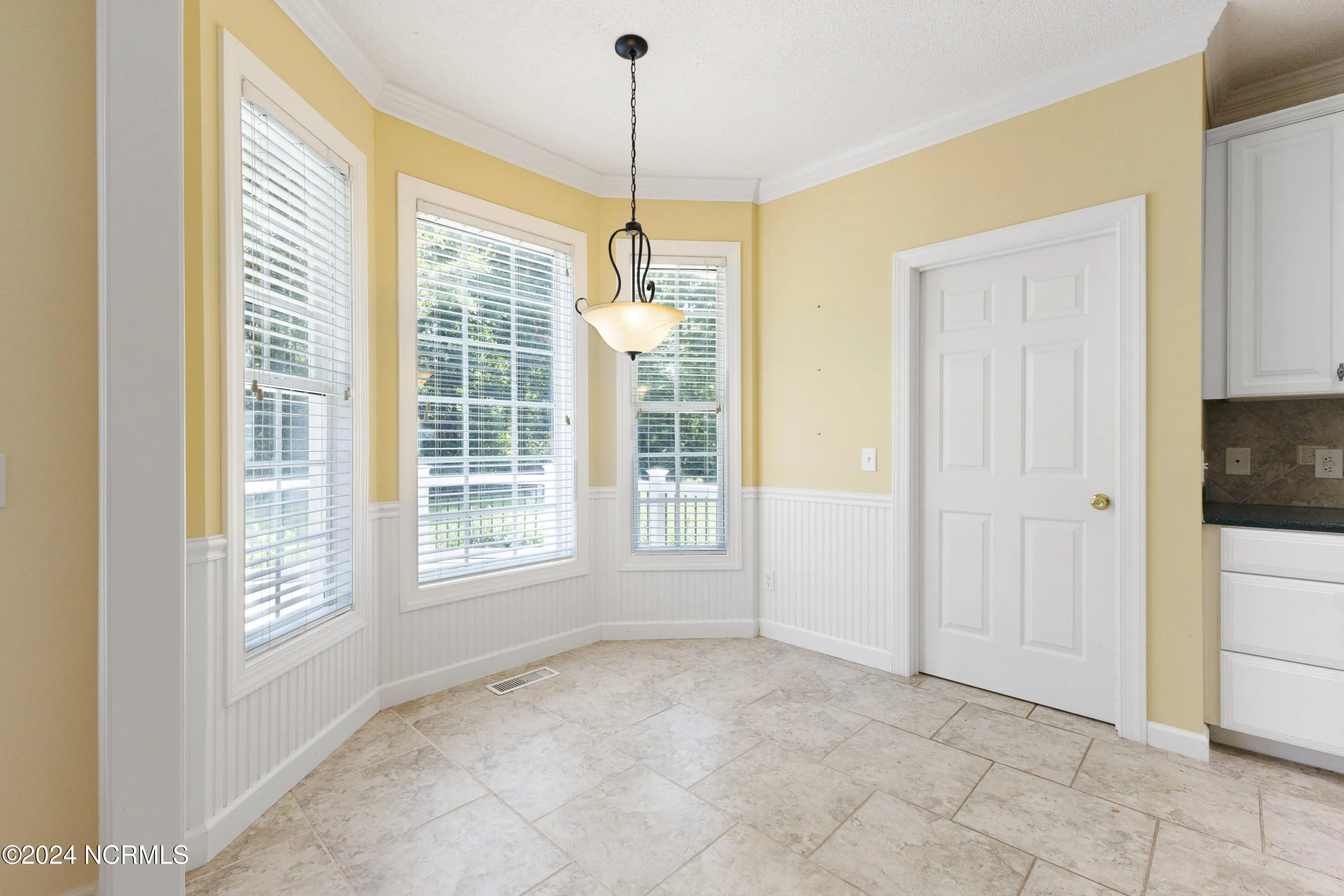 Wilmington, North Carolina 28411, United States, 4 Bedrooms Bedrooms, ,3 BathroomsBathrooms,Residential,Pending,47357