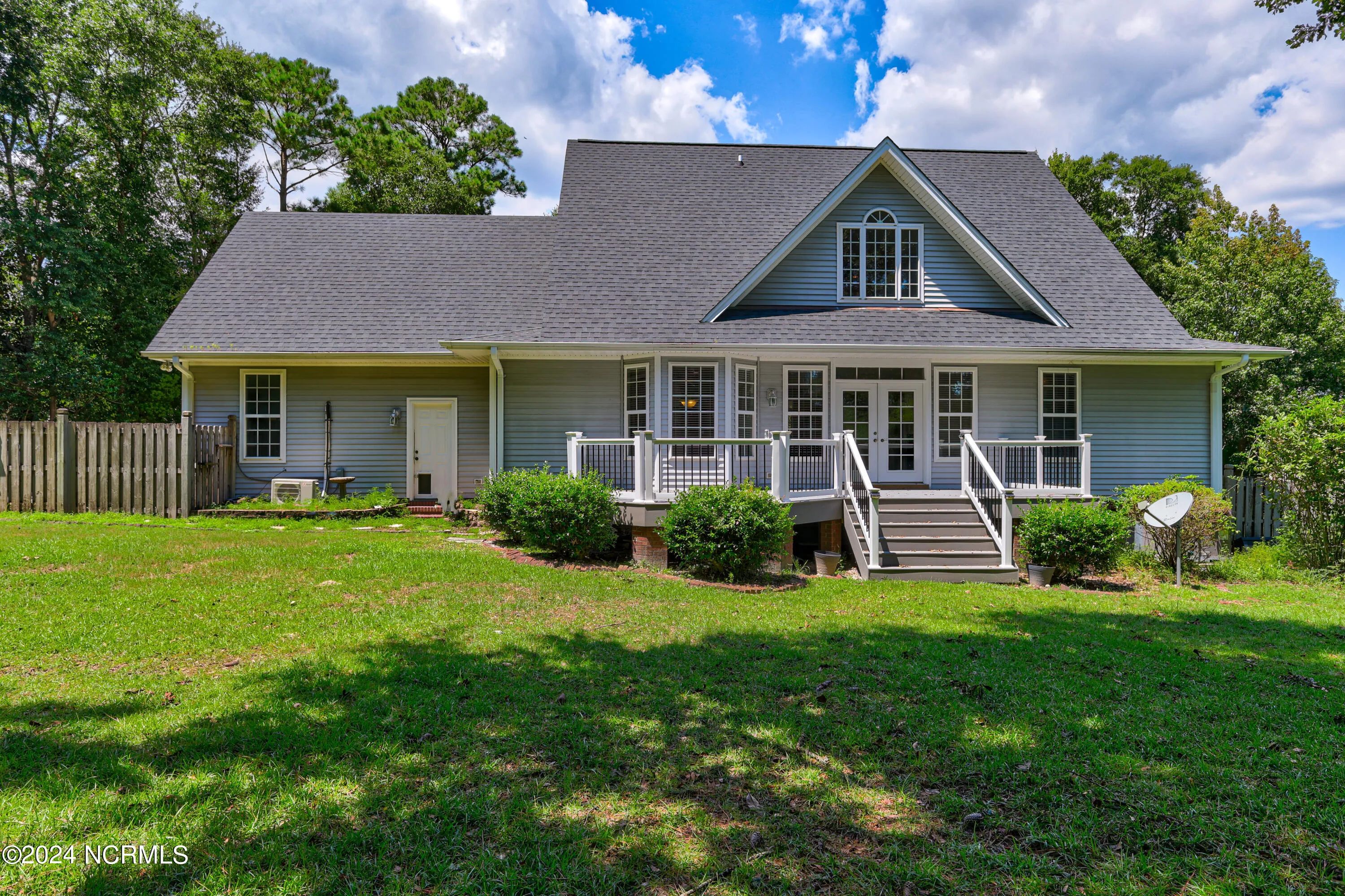 Wilmington, North Carolina 28411, United States, 4 Bedrooms Bedrooms, ,3 BathroomsBathrooms,Residential,Pending,47357