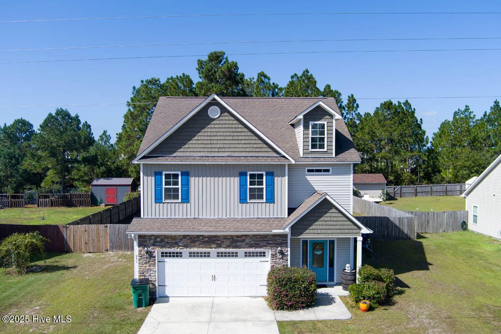 Photo of 251 E Ivybridge Drive, Hubert, NC 28539 (MLS # 100534279)