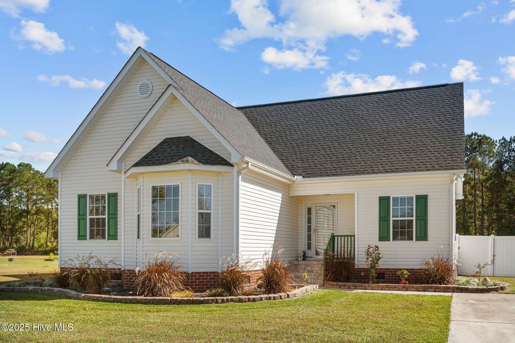 Photo of 405 Northgate Drive, Washington, NC 27889 (MLS # 100537650)