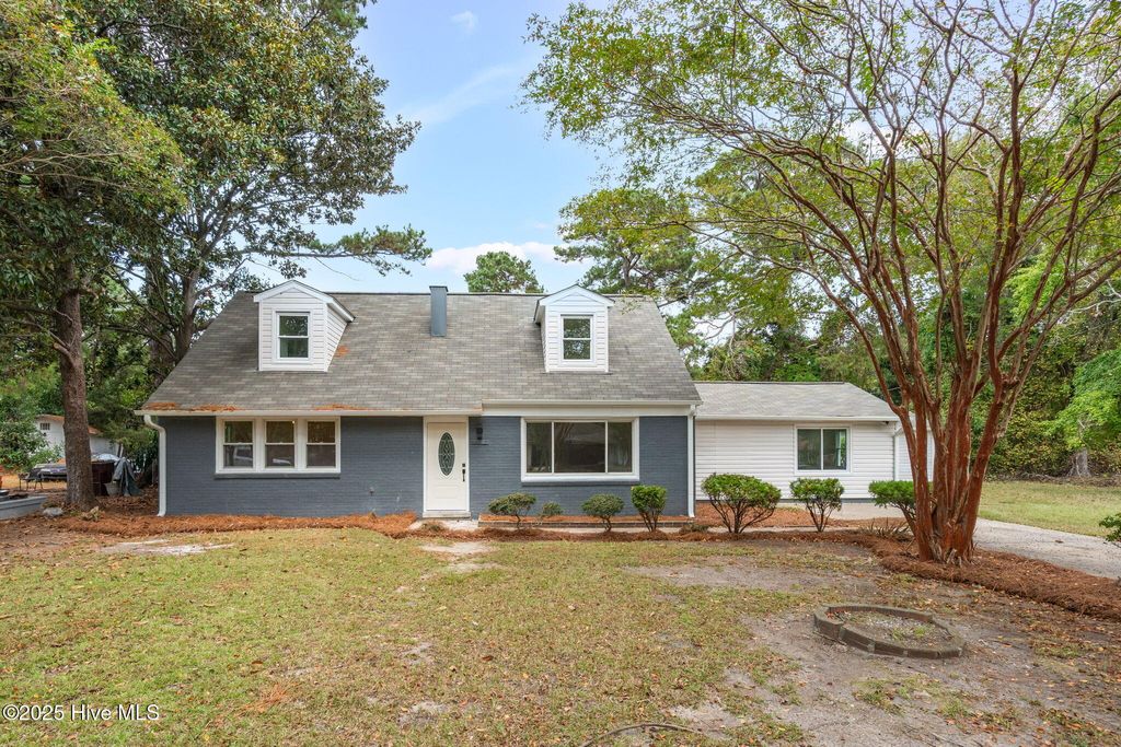 Photo of 517 Quail Drive, Goldsboro, NC 27534 (MLS # 100535638)