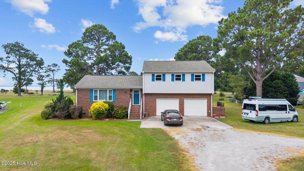 Photo of 5302 Bogue Drive, Oriental, NC 28571 (MLS # 100523292)