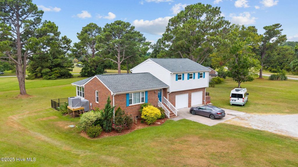 Photo of 5302 Bogue Drive, Oriental, NC 28571 (MLS # 100523292)