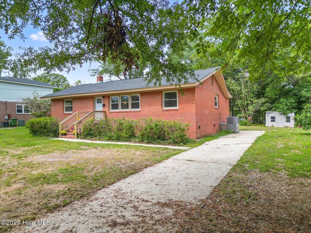 Photo of 508 Mcdonald Drive, Wilmington, NC 28403 (MLS # 100531429)