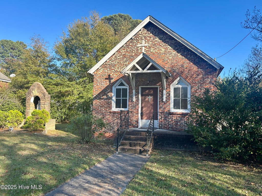 Photo of 1715 Main Street, Scotland Neck, NC 27874 (MLS # 100539111)