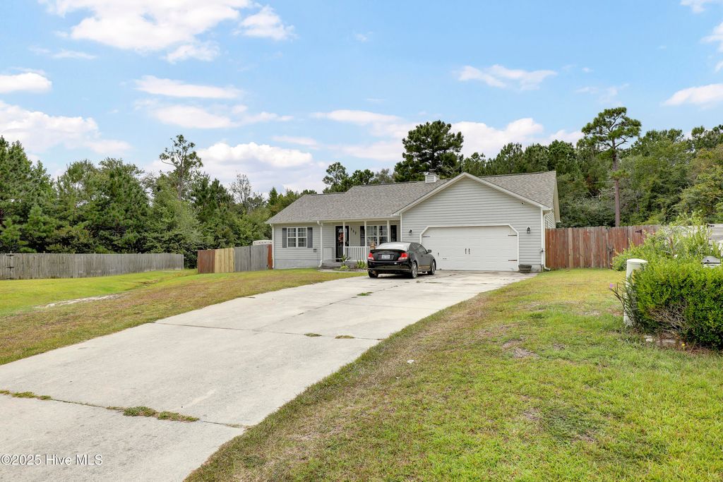 Photo of 117 Jenna Rea Road, Hubert, NC 28539 (MLS # 100530697)