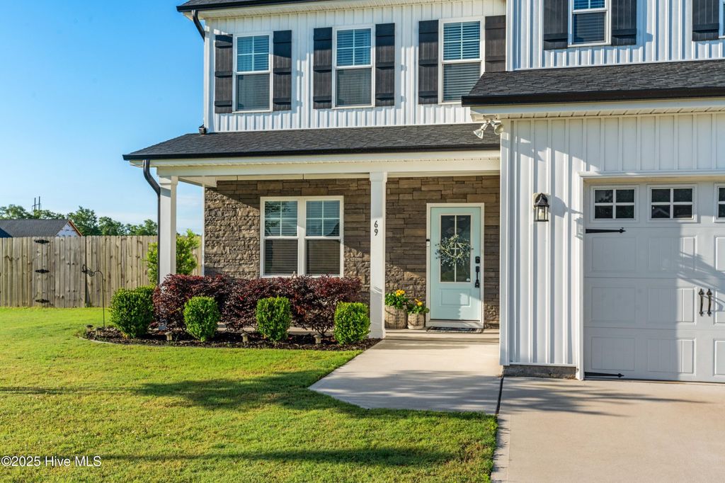 Photo of 69 Bellows Lane, Rocky Point, NC 28457 (MLS # 100507262)
