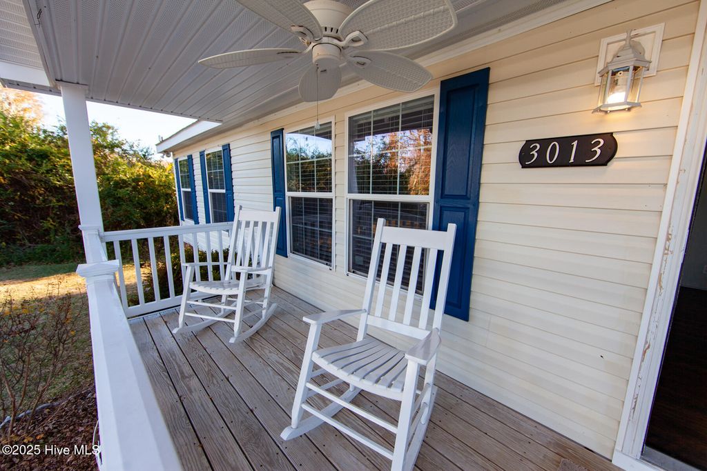 Photo of 3013 Oaks Road, New Bern, NC 28560 (MLS # 100542721)