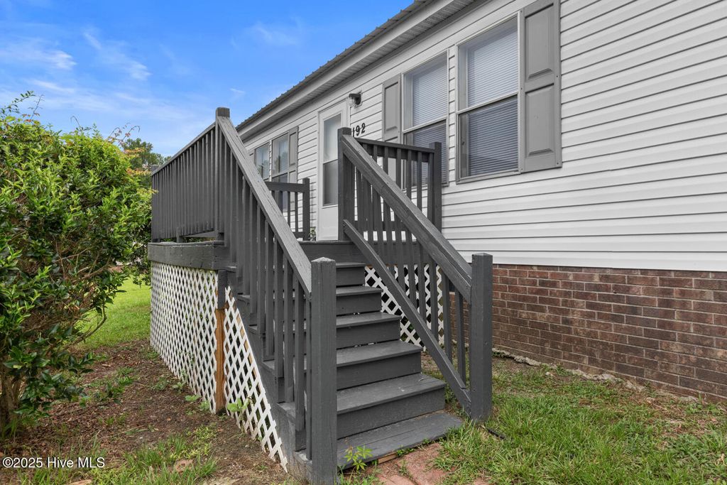 Photo of 192 King Estates Road, Jacksonville, NC 28540 (MLS # 100522054)