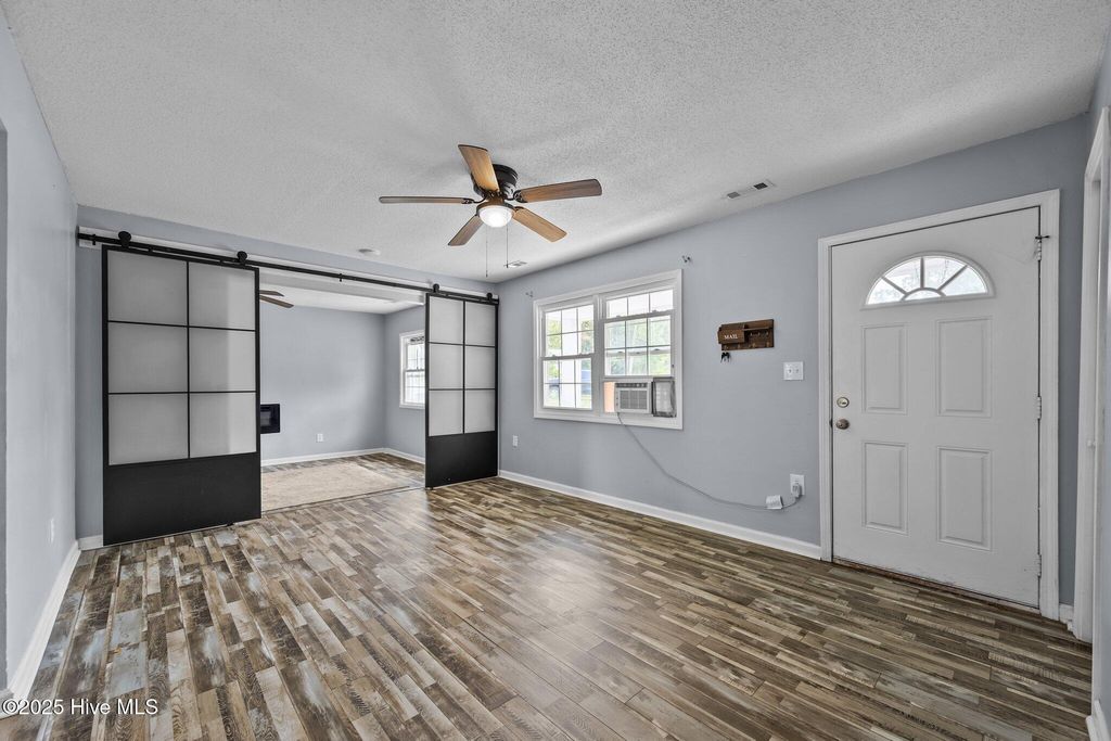 Photo of 146 Ash Court, Hubert, NC 28539 (MLS # 100513247)