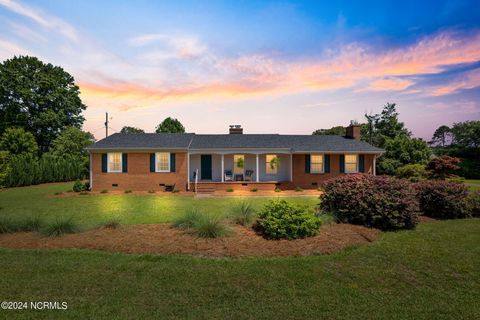 A home in Dunn