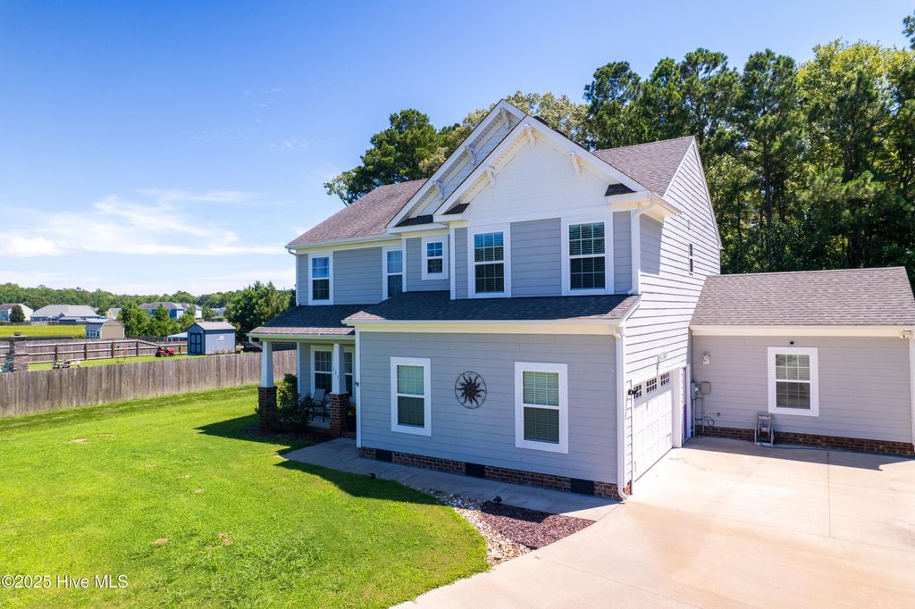 Photo of 111 Rosedale Court, Moyock, NC 27958 (MLS # 100527409)